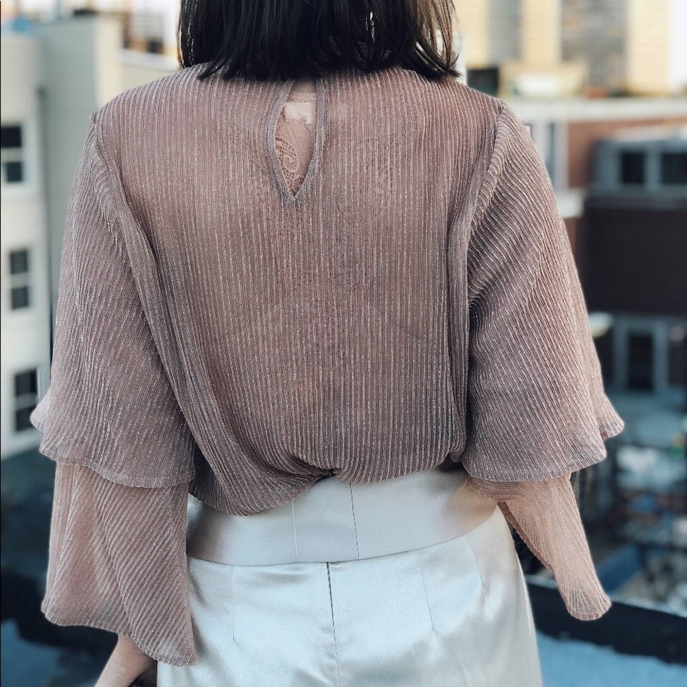 🆕Mara Sheer Rose Gold Bell Sleeve Top - Picture 5 of 8